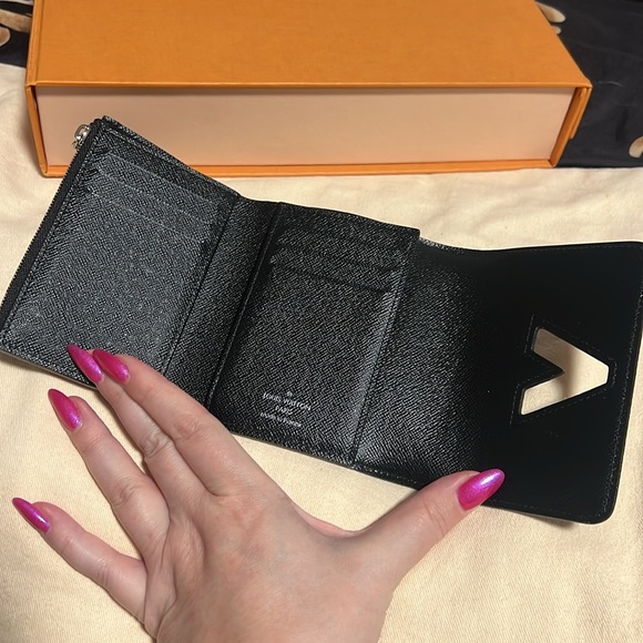 Louis Vuitton Twist Compact Wallet Epi Noir MSRP $875 - Picture 5 of 11